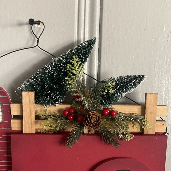 NWT- Red Farmtruck- Merry Christmas Wooden Decor Sign w/ Bottle Brush Trees 🌲 - Picture 5 of 17